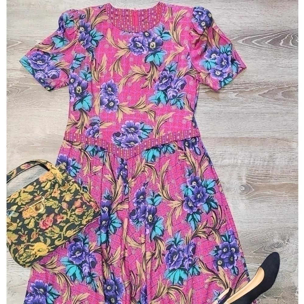 Floral vintage dress